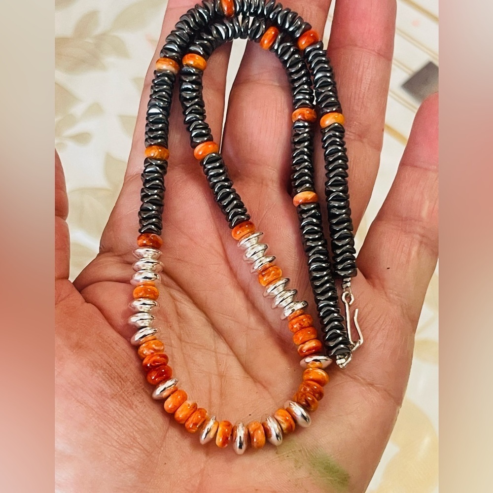 Southwest Spiny Oyster Hematite Pearl Bench Beads Necklace 18” Sterling Clasp